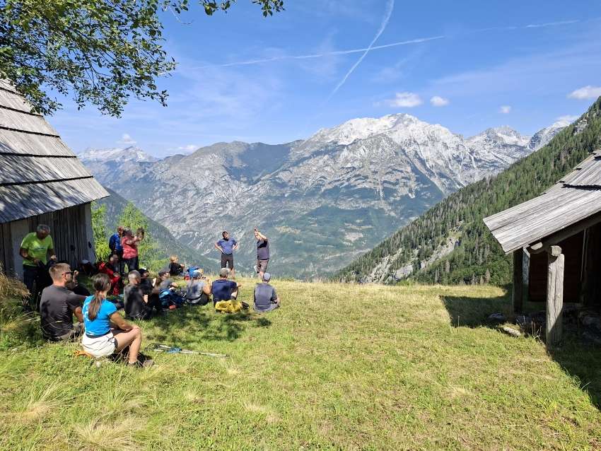 Po poteh nekdanjega planinskega pašništva na planino Za skalo