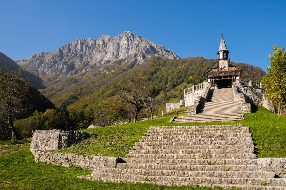Cerkev Svetega Duha v Javorci