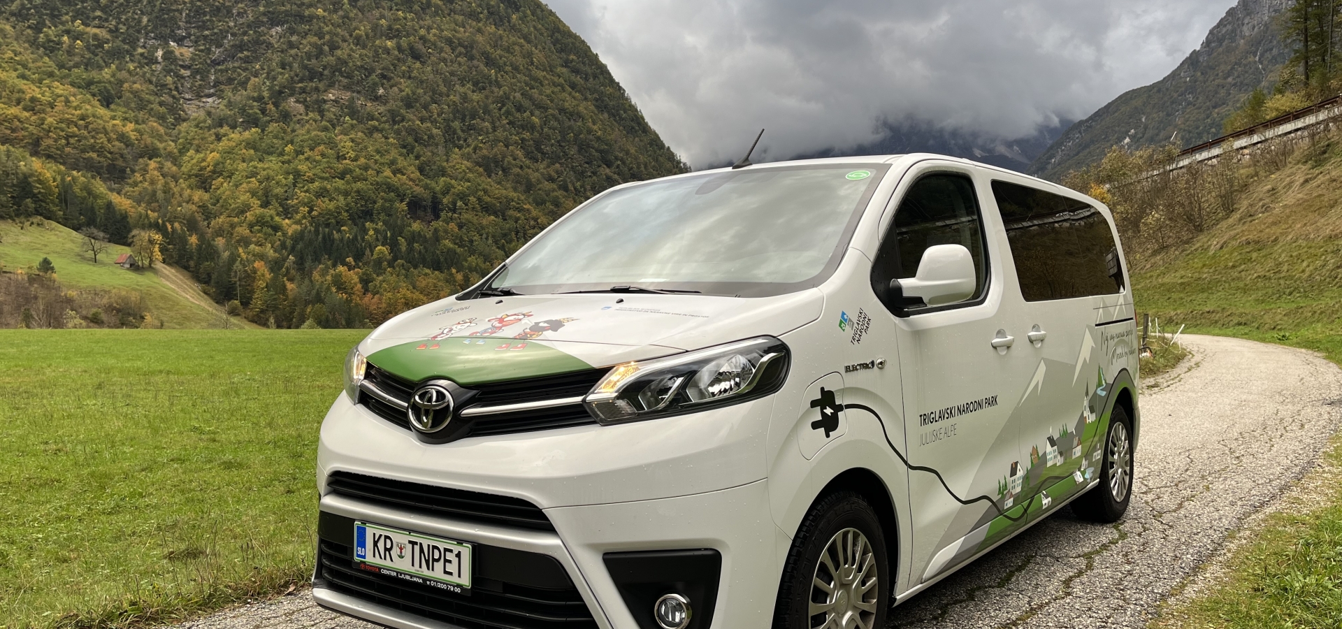 Prevozi z električnim kombijem v občini Bovec