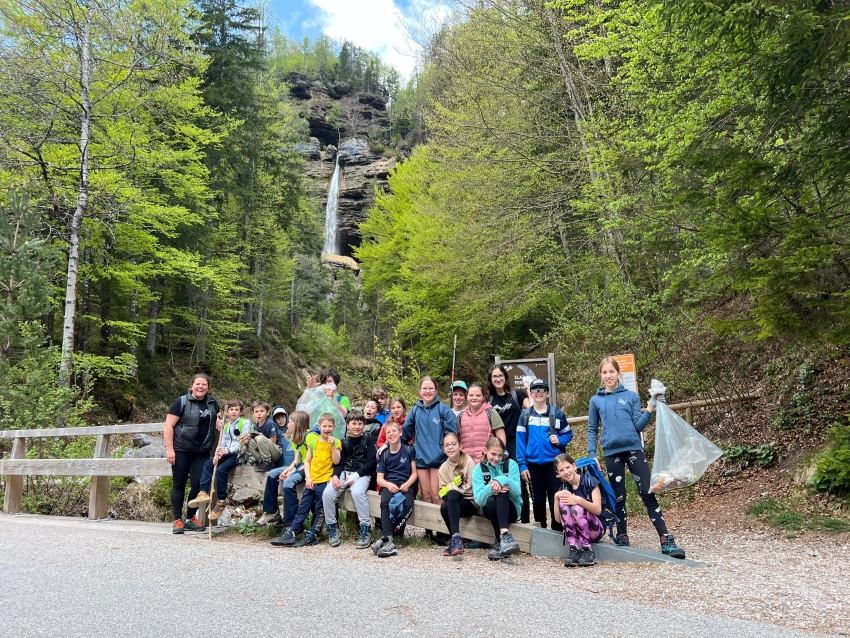 Mladi nadzorniki v akciji Očistimo svoj kraj uredili Pot Triglavske Bistrice